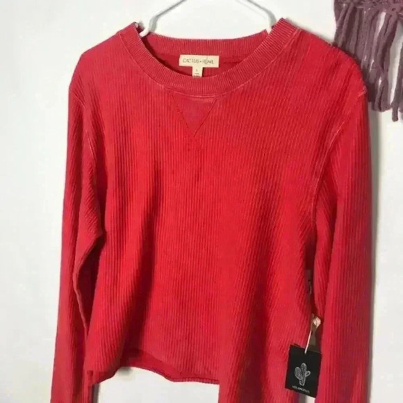 Cactus + Pearl Red Distress Crop Sweater Large - Picture 6 of 6